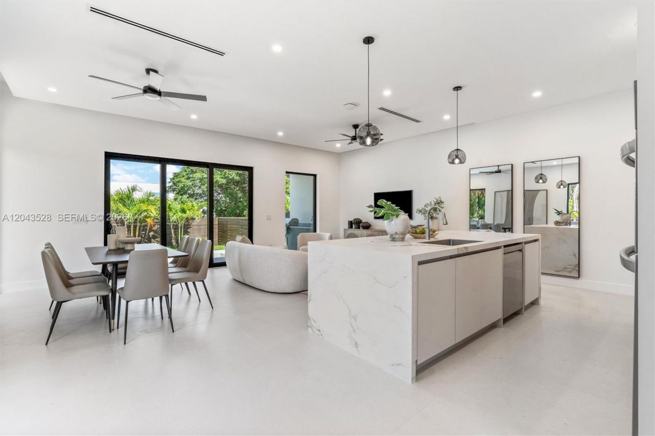 1337 NE 13th Ave , Unit 1337, Fort Lauderdale, FL 33304 Photo