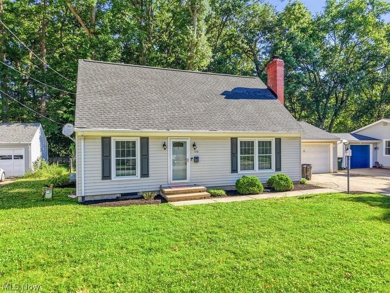 136 Pinehurst Road, Munroe Falls, OH 44262 Photo 2