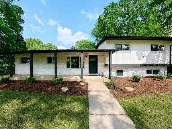 617 S Busse Road , Mount Prospect, IL 60056