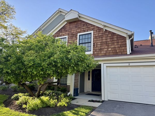 1901 Gresham Circle , Unit A, Wheaton, IL 60189