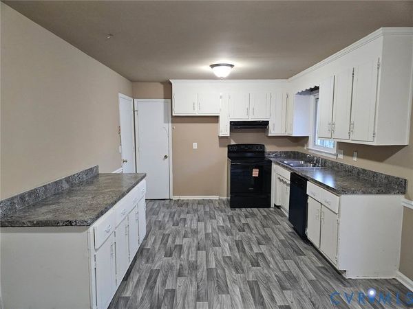 1211 Clifton Drive, Colonial Heights, VA 23834