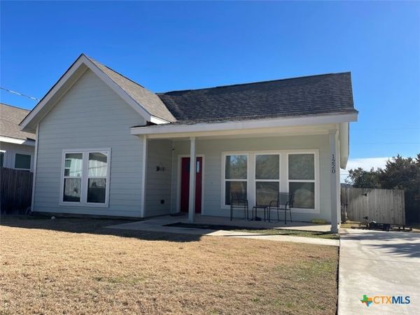1220 Diamondhead Drive , Canyon Lake, TX 78133