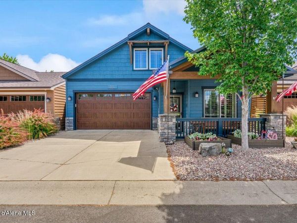 882 Waterloo Ln, Coeur d'Alene, ID 83815