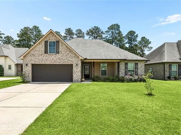 360 KNOLLWOOD Lane, Slidell, LA 70461