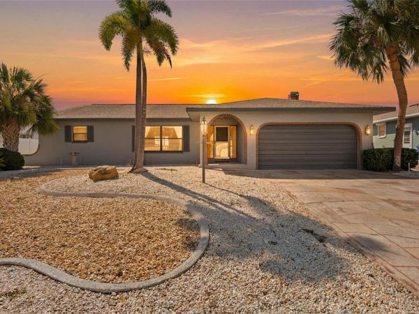 921 BIRDIE WAY , APOLLO BEACH, FL 33572