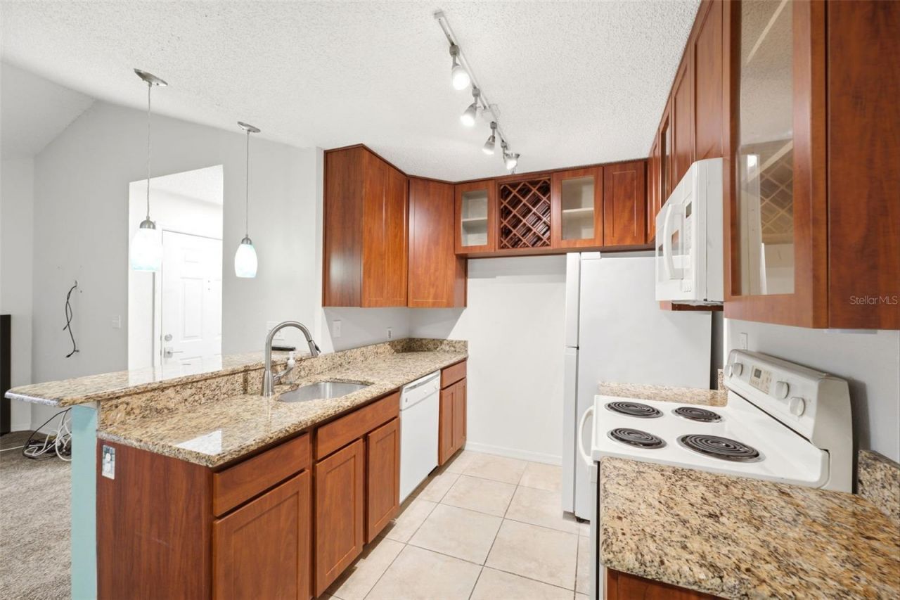10263 Gandy Boulevard N, Unit 408, Saint Petersburg, FL 33702 Photo