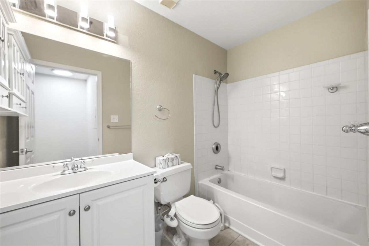 10263 Gandy Boulevard N, Unit 408, Saint Petersburg, FL 33702 Photo