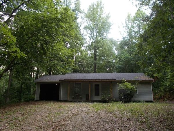 434 Old Jones Road , Whitesburg, GA 30185
