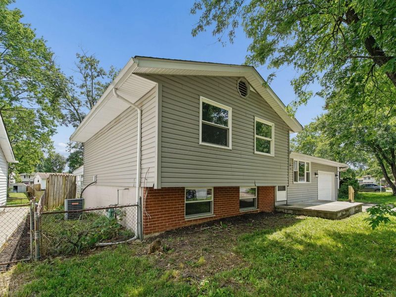 3255 Winding Creek Drive, Columbus, OH 43223 Photo 2