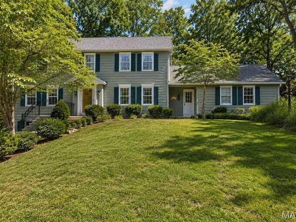 12819 Huntercreek Road, Des Peres, MO 63131