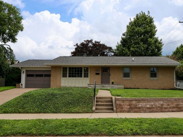 925 S 19th Street , Quincy, IL 62301