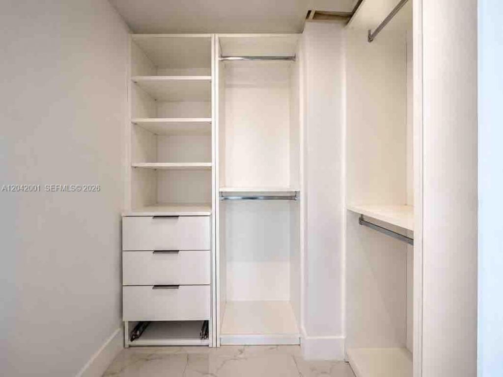 500 Bayview Dr, Unit 232, Sunny Isles Beach, FL 33160 Photo