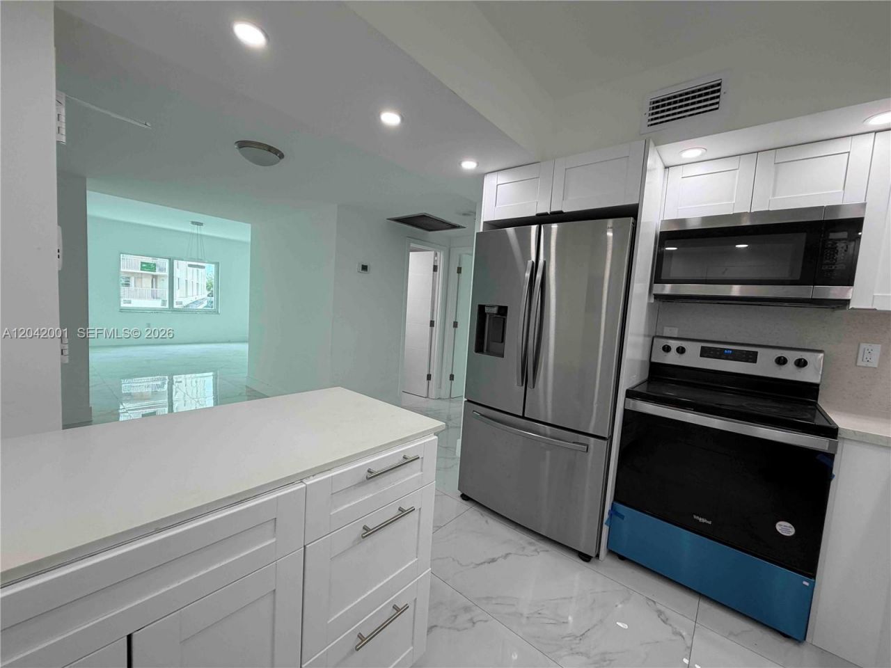 500 Bayview Dr, Unit 232, Sunny Isles Beach, FL 33160 Photo