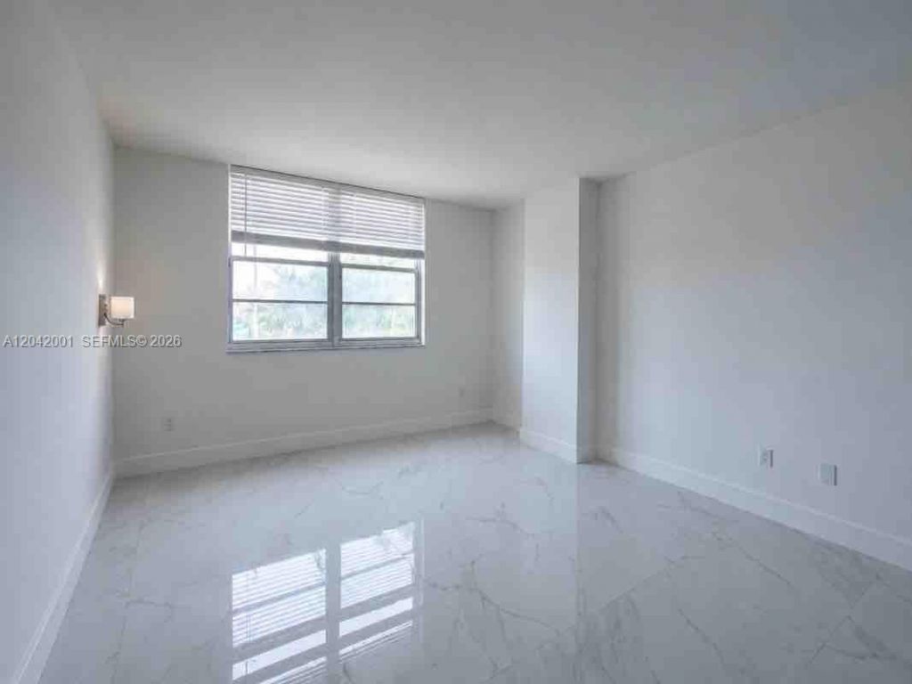 500 Bayview Dr, Unit 232, Sunny Isles Beach, FL 33160 Photo