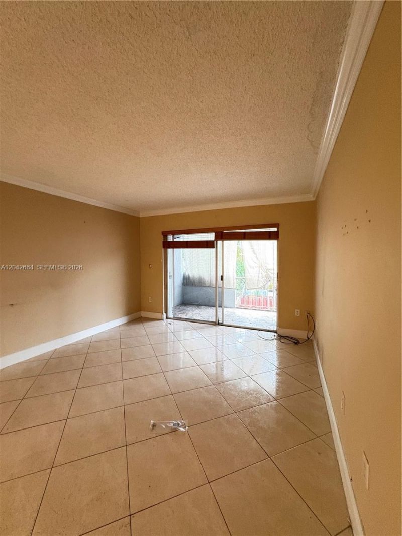 1725 W 60th St , Unit F202, Hialeah, FL 33012 Photo