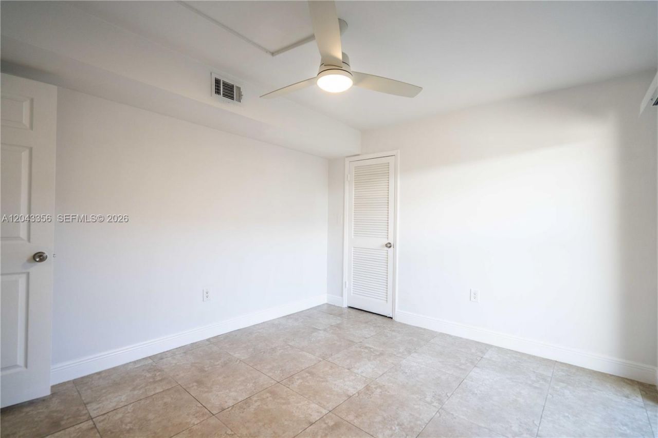 3265 Virginia St , Unit 11, Miami, FL 33133 Photo