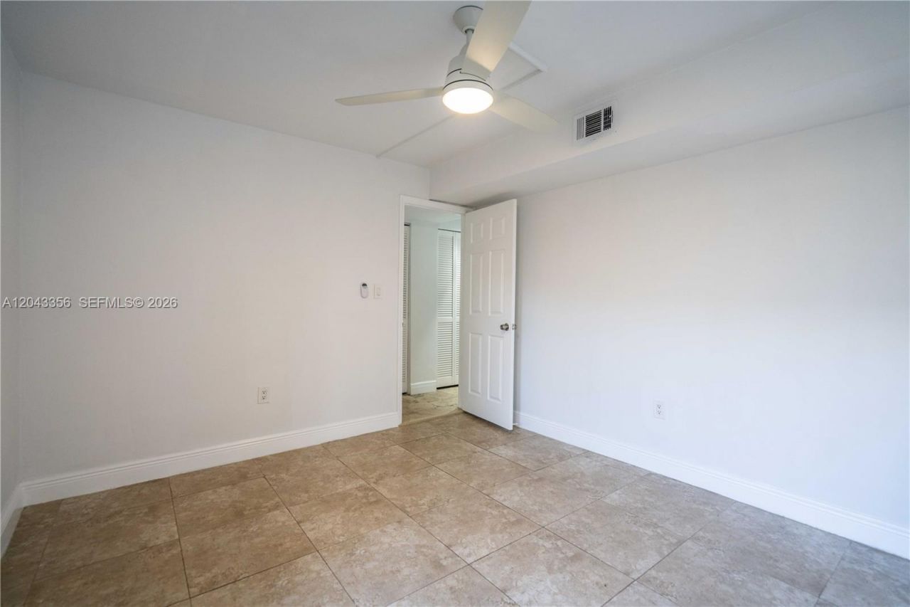 3265 Virginia St , Unit 11, Miami, FL 33133 Photo
