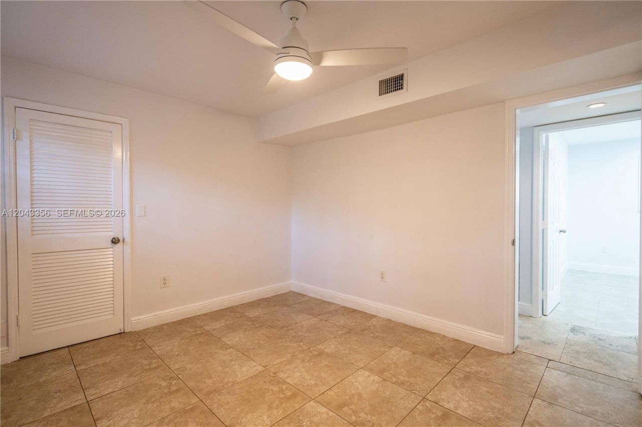 3265 Virginia St , Unit 11, Miami, FL 33133 Photo