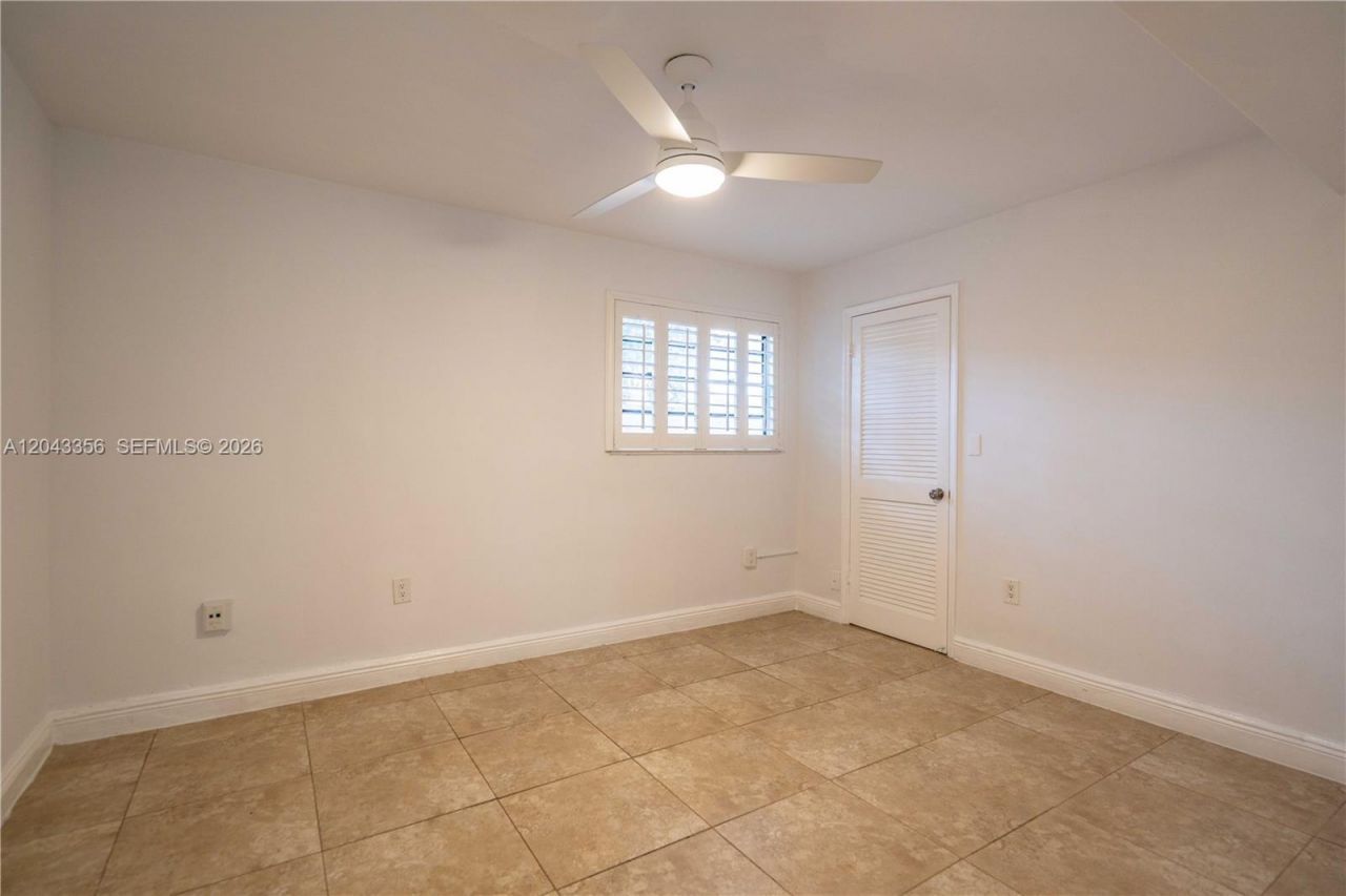 3265 Virginia St , Unit 11, Miami, FL 33133 Photo