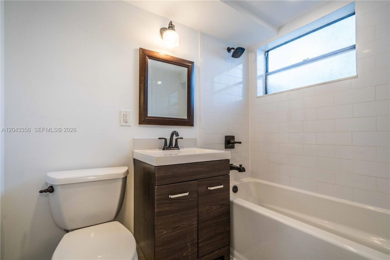 3265 Virginia St , Unit 11, Miami, FL 33133 Photo