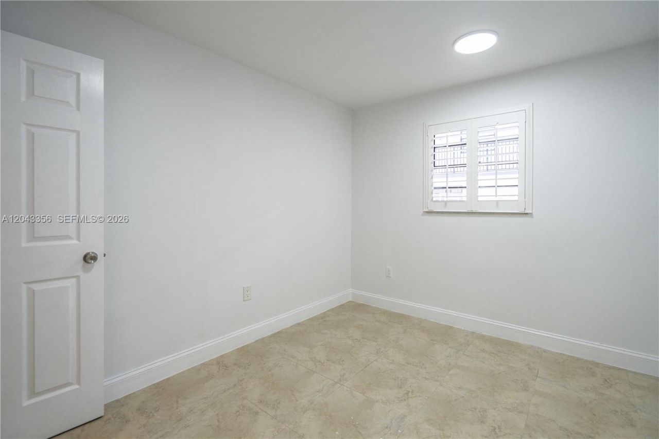 3265 Virginia St , Unit 11, Miami, FL 33133 Photo