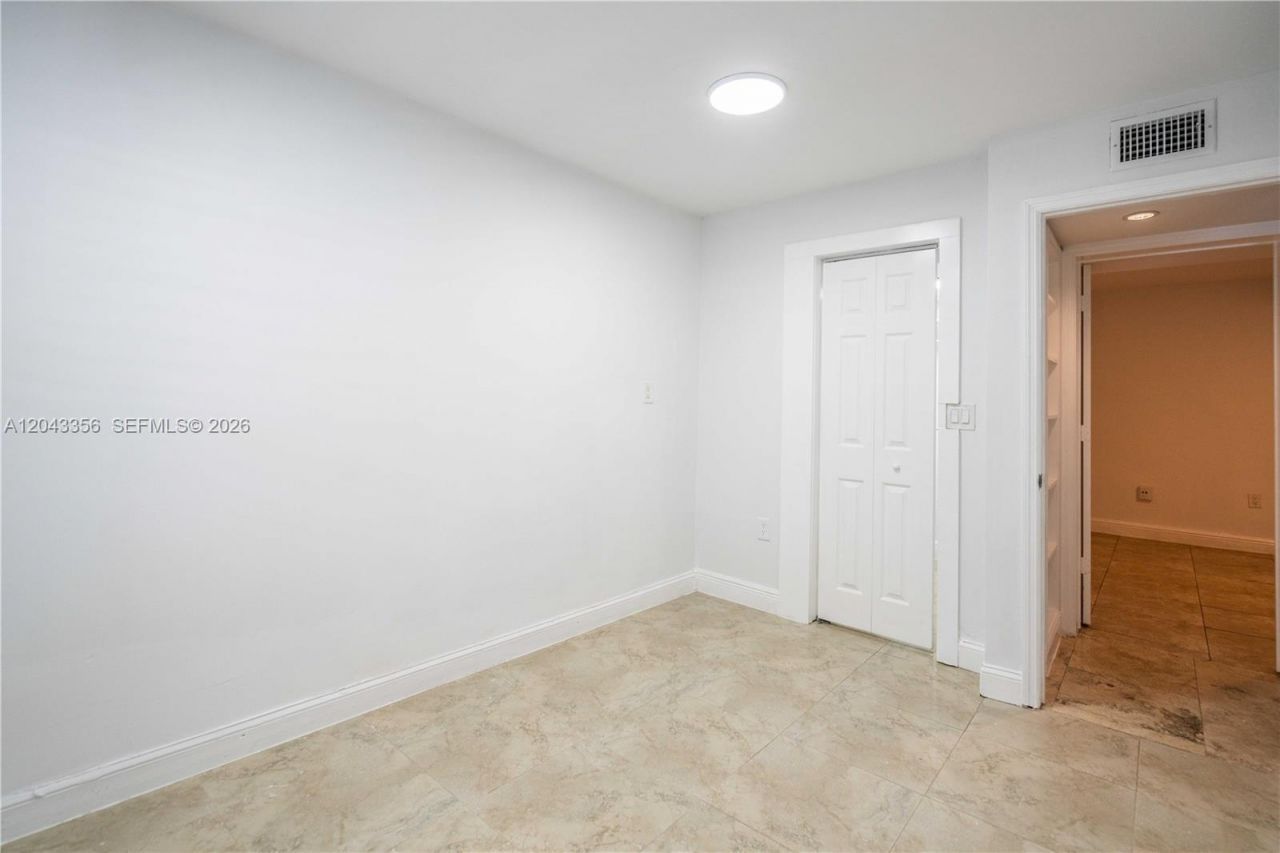 3265 Virginia St , Unit 11, Miami, FL 33133 Photo