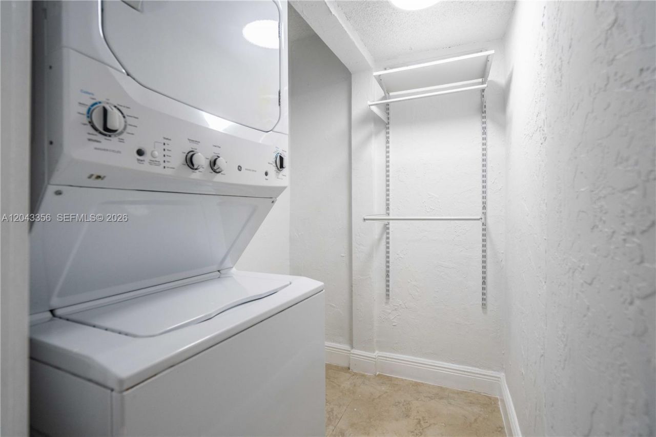 3265 Virginia St , Unit 11, Miami, FL 33133 Photo