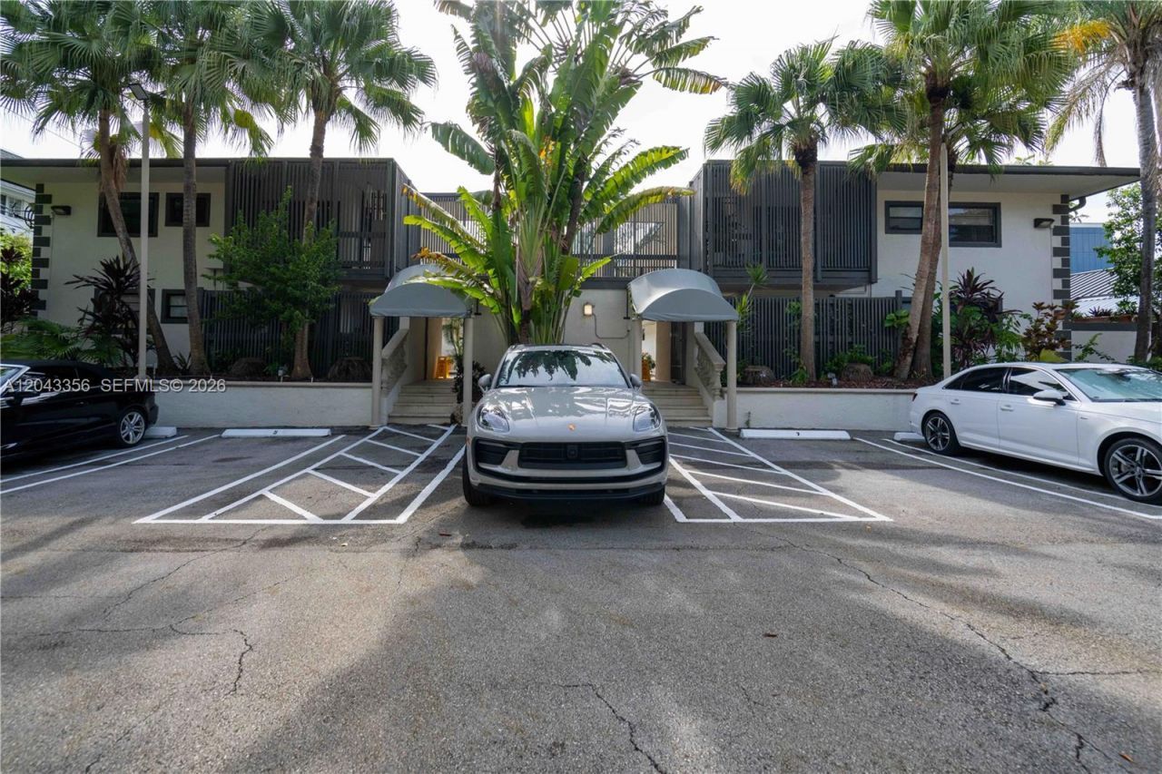 3265 Virginia St , Unit 11, Miami, FL 33133 Photo