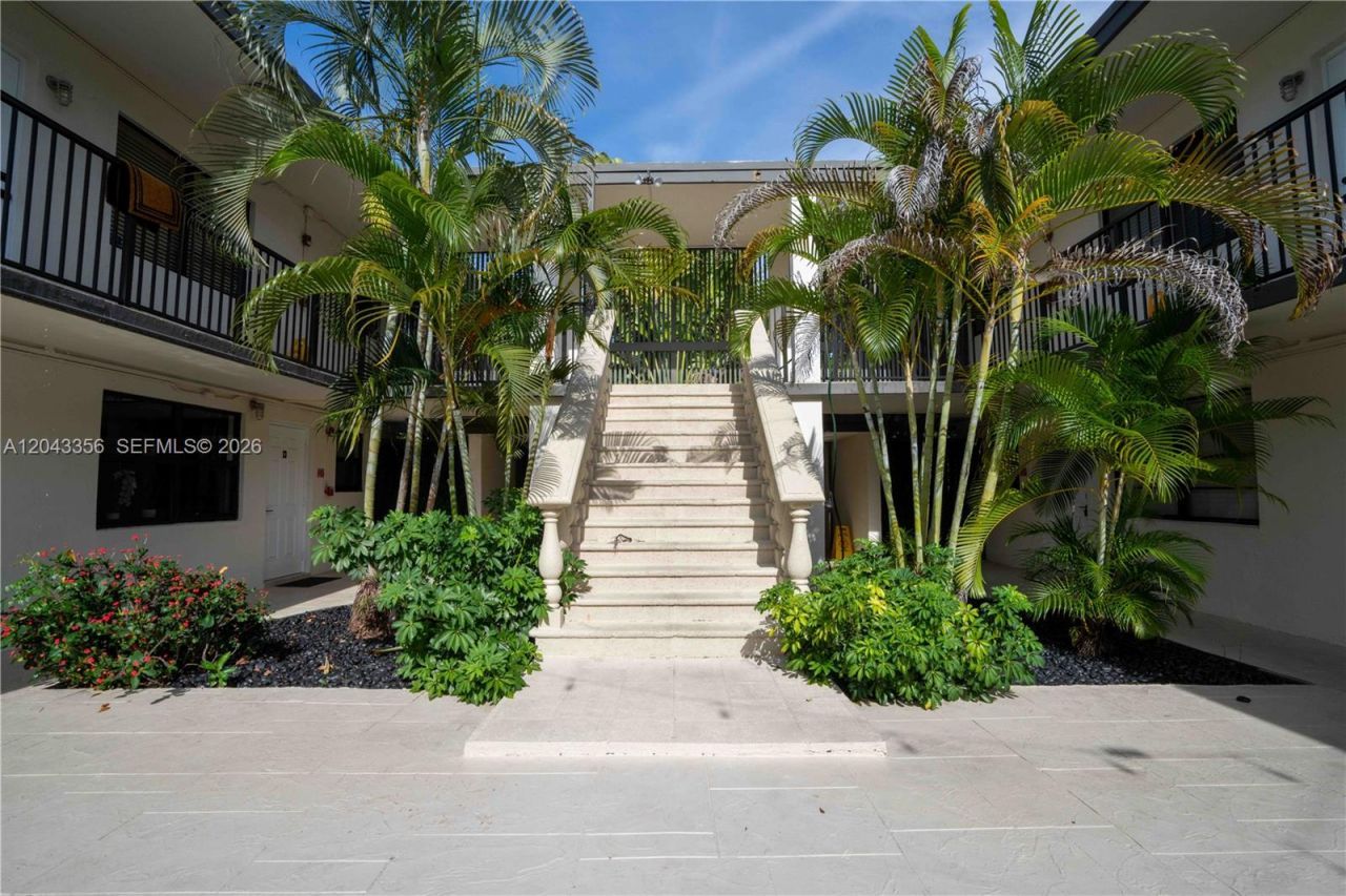 3265 Virginia St , Unit 11, Miami, FL 33133 Photo