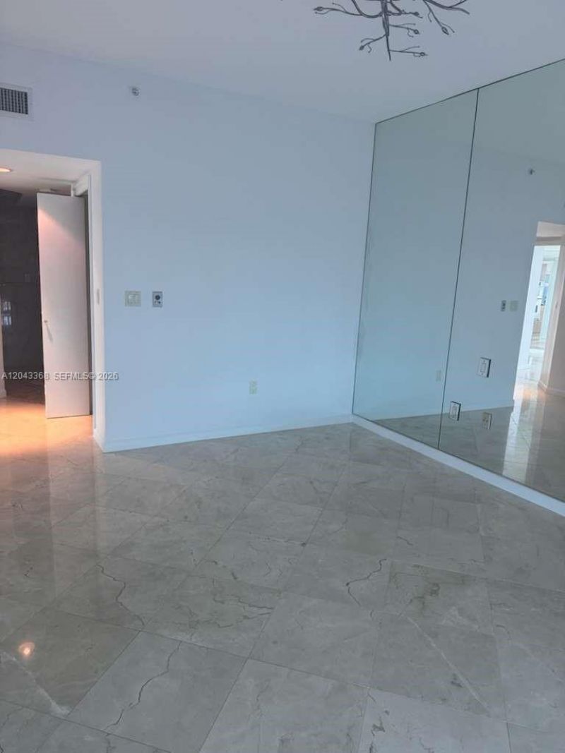 5025 Collins Ave , Unit 1602, Miami Beach, FL 33140 Photo