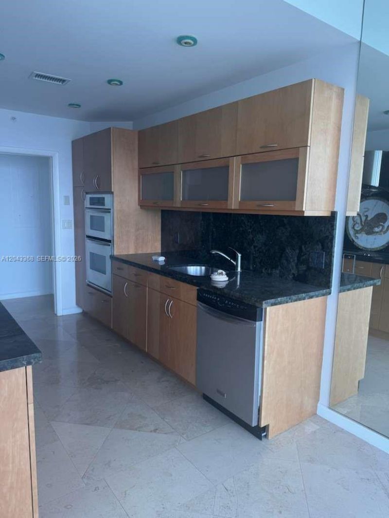 5025 Collins Ave , Unit 1602, Miami Beach, FL 33140 Photo