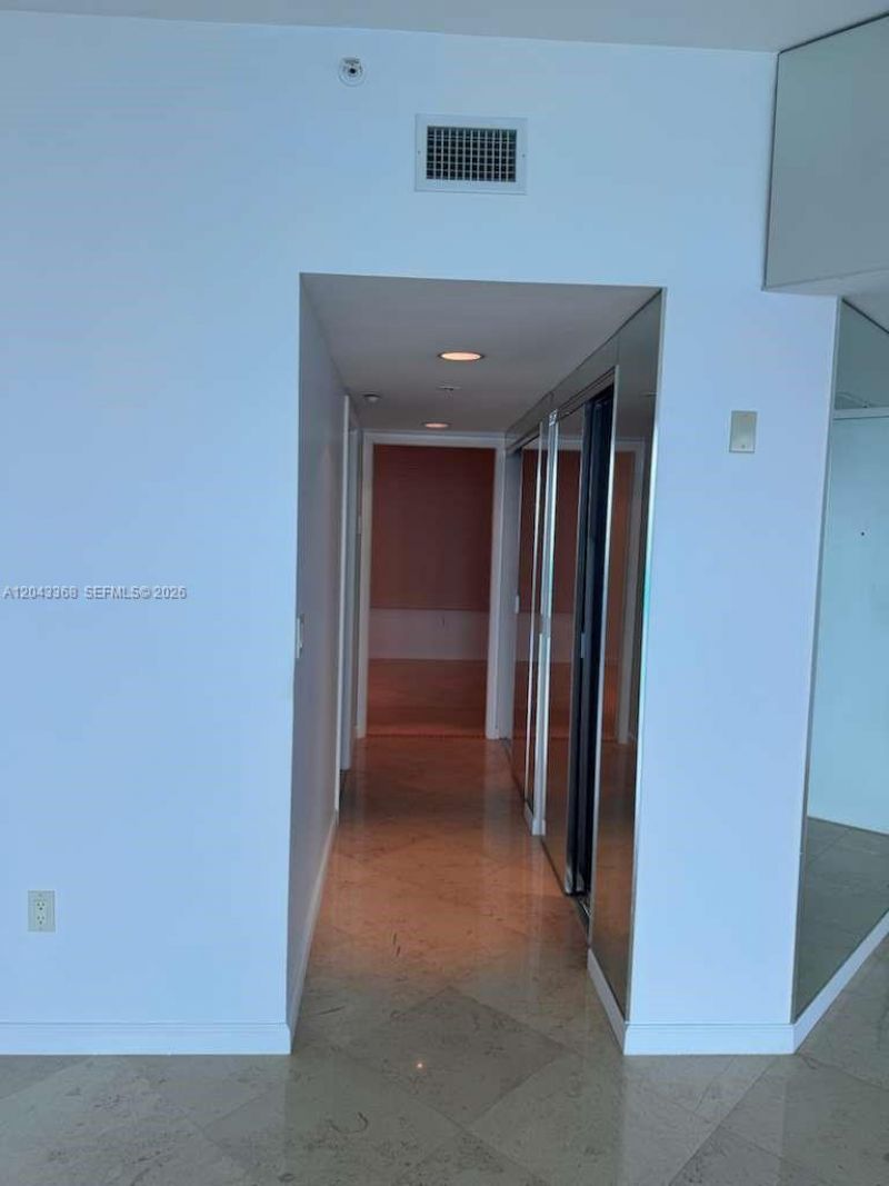 5025 Collins Ave , Unit 1602, Miami Beach, FL 33140 Photo