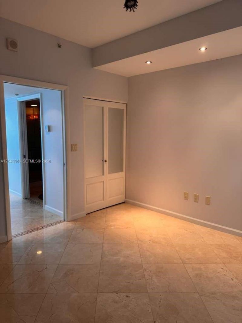 5025 Collins Ave , Unit 1602, Miami Beach, FL 33140 Photo