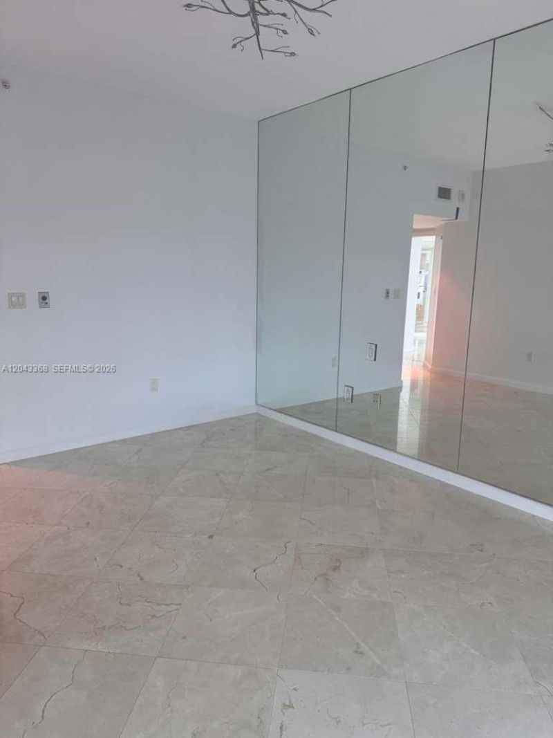 5025 Collins Ave , Unit 1602, Miami Beach, FL 33140 Photo