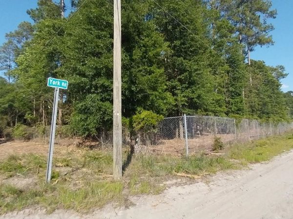 5540 York Rd, Marion, SC 29571