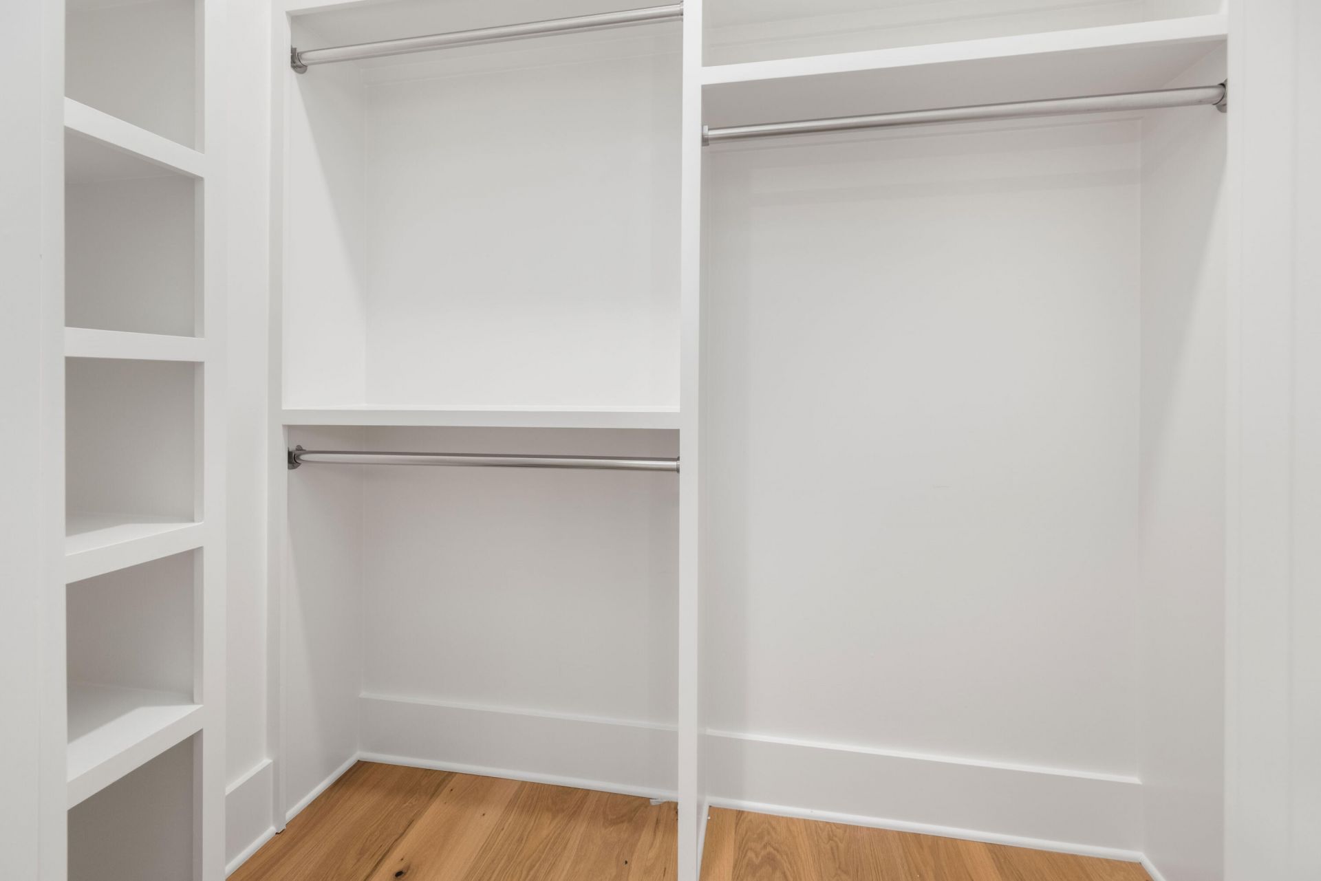 1403 Elfe Street Photo 23