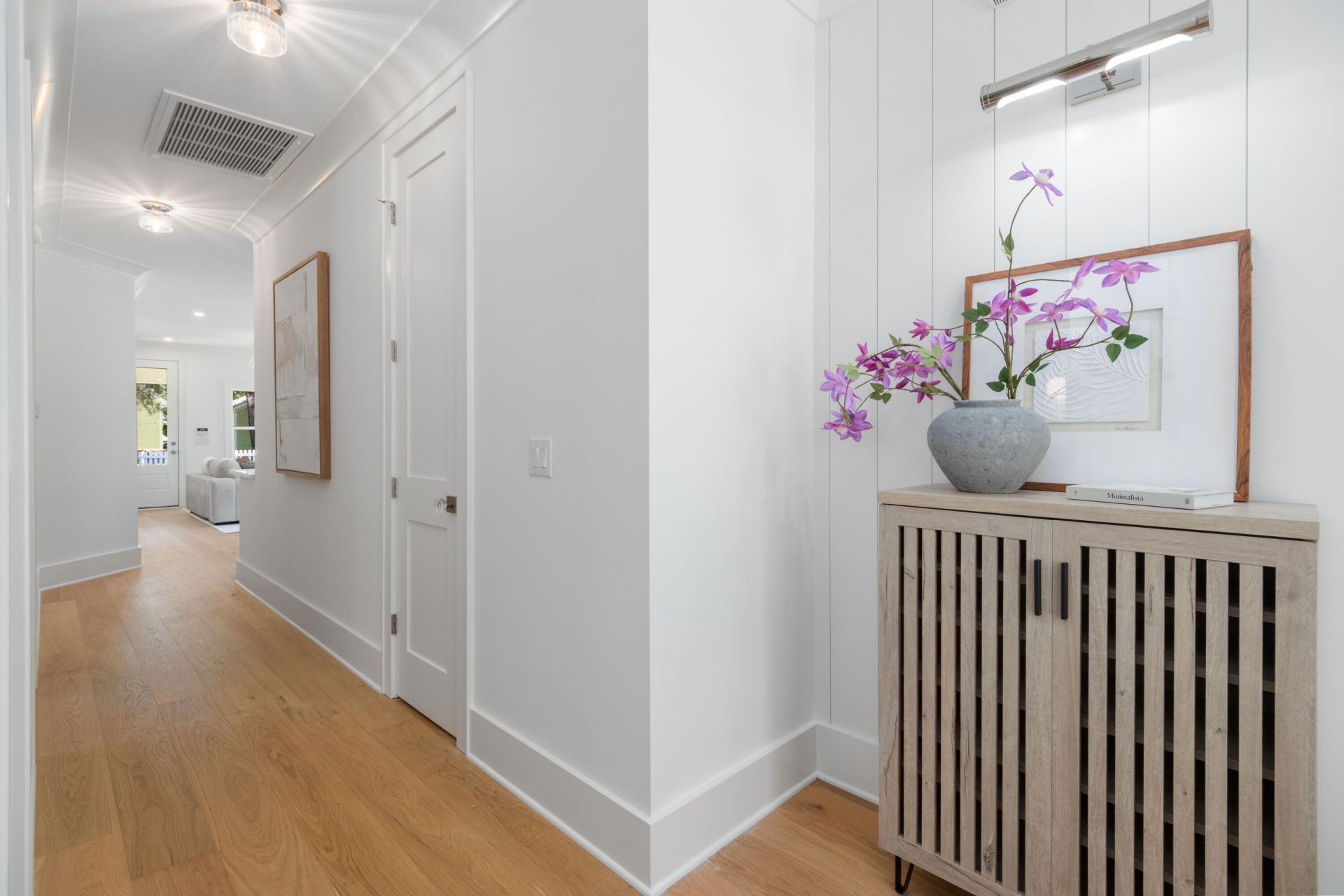 1403 Elfe Street Photo 5