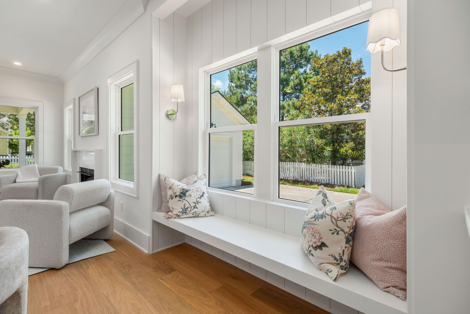 1403 Elfe Street Photo 8