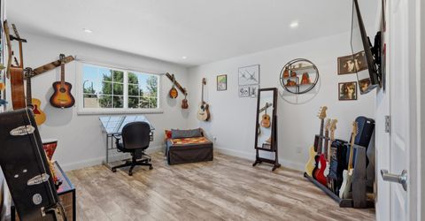 810 Autumn Hills Drive, Reno, NV 89511 Photo