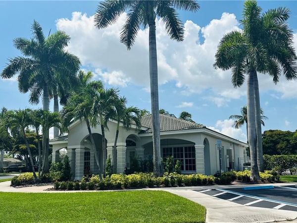 10091 Pacific Pines AVE, FORT MYERS, FL 33966