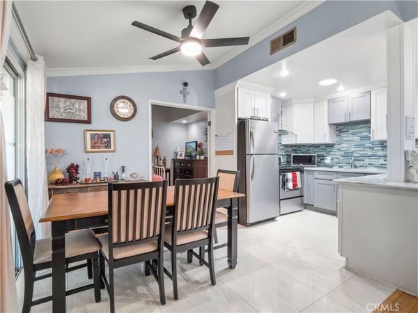 26835 Avenue Of The Oaks, Unit B, Newhall, CA 91321