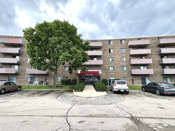 1460 Fairlane Drive , Unit 311, Schaumburg, IL 60193