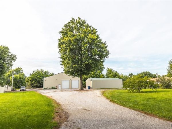 207 Old Salem Road , Licking, MO 65542