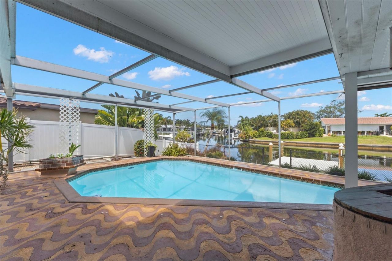 4960 Dover Street Ne, Saint Petersburg, FL 33703 Photo