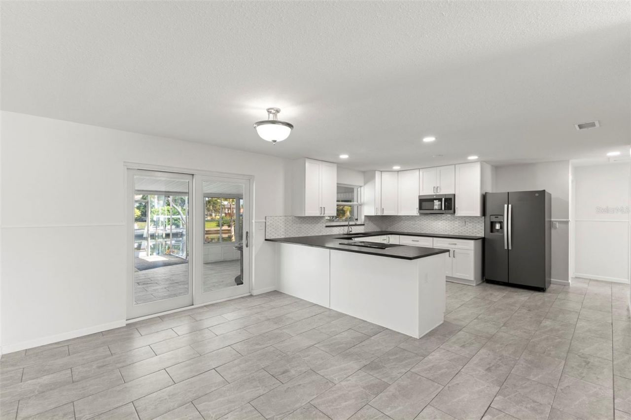 4960 Dover Street Ne, Saint Petersburg, FL 33703 Photo
