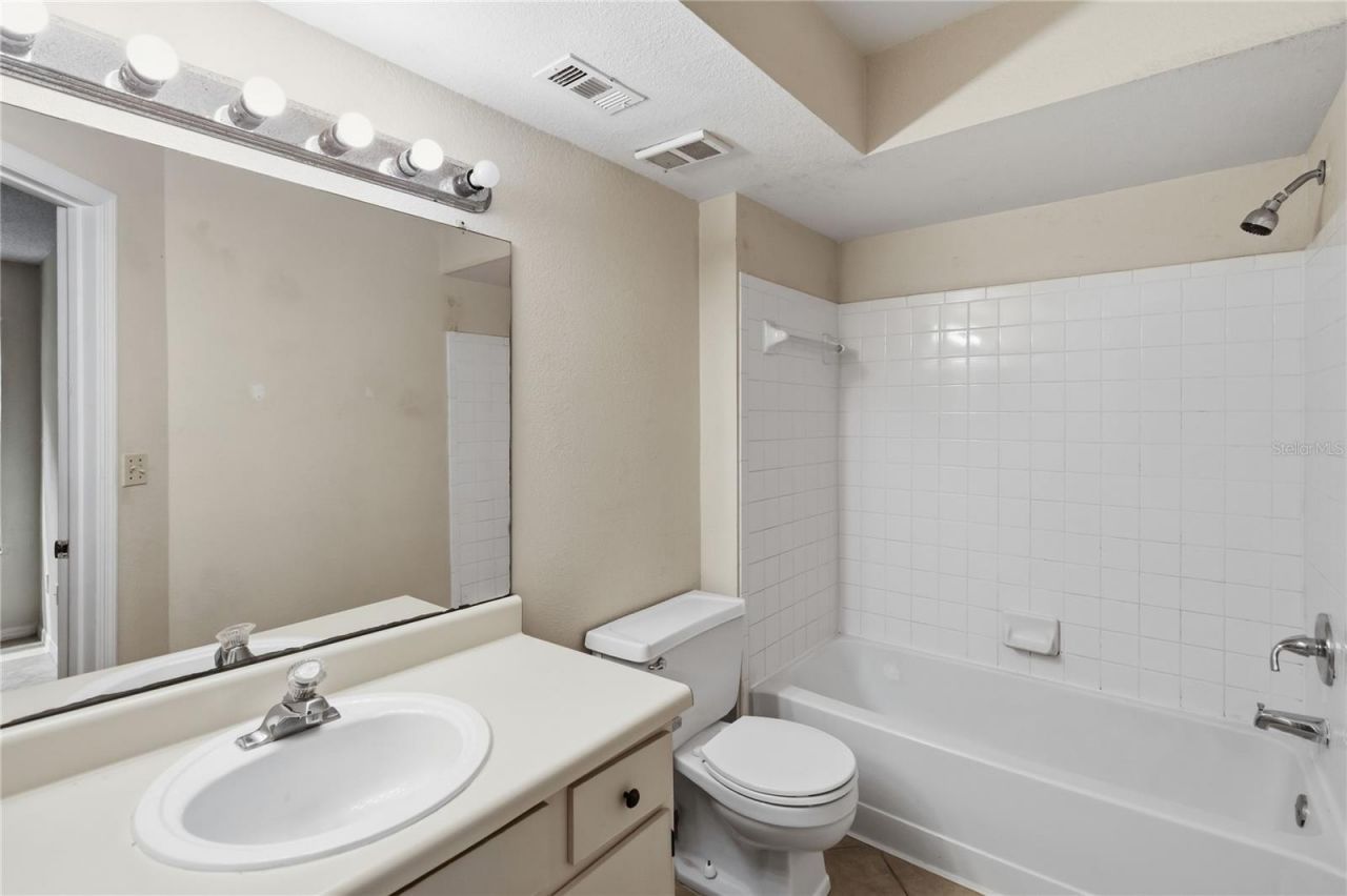4572 Commander Drive , Unit 1227, Orlando, FL 32822 Photo