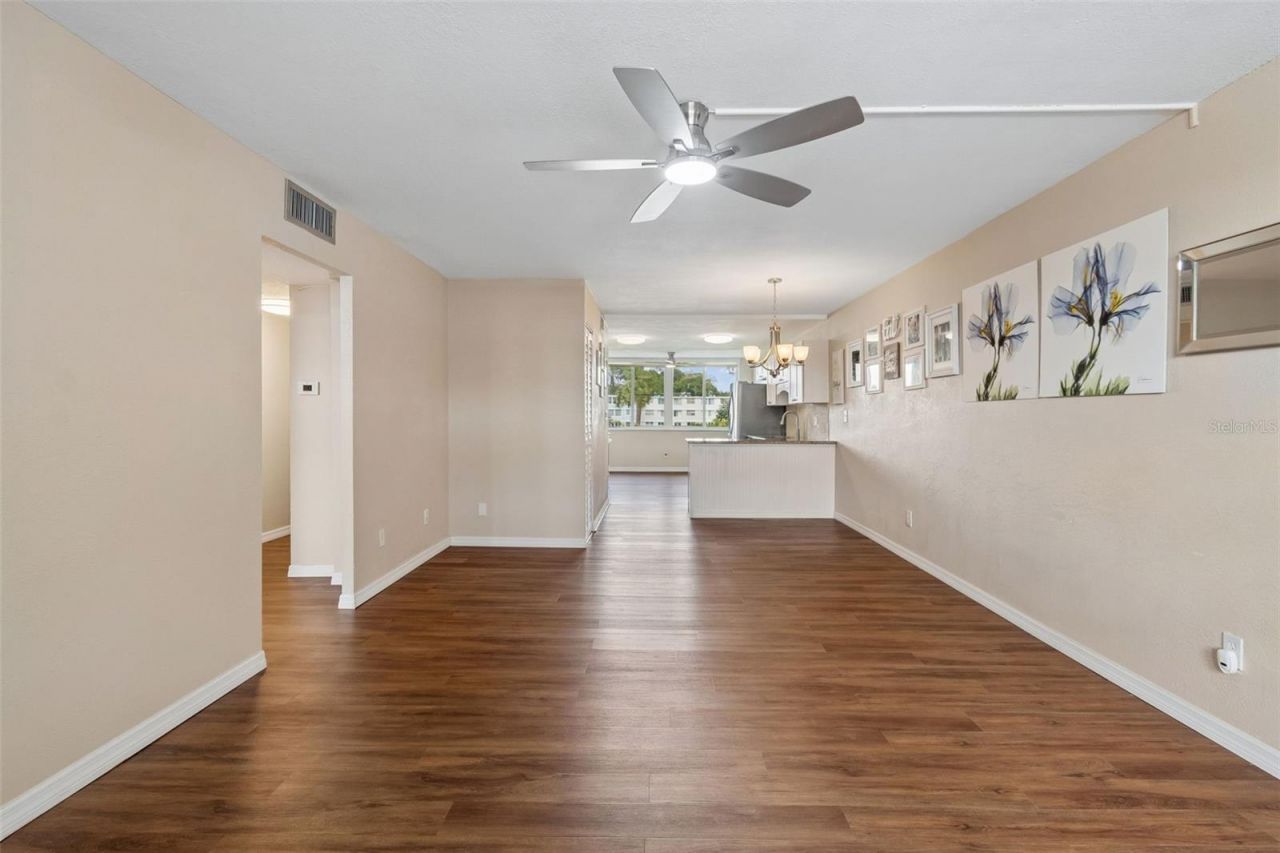 4715 Bay Street Ne, Unit 223, Saint Petersburg, FL 33703 Photo