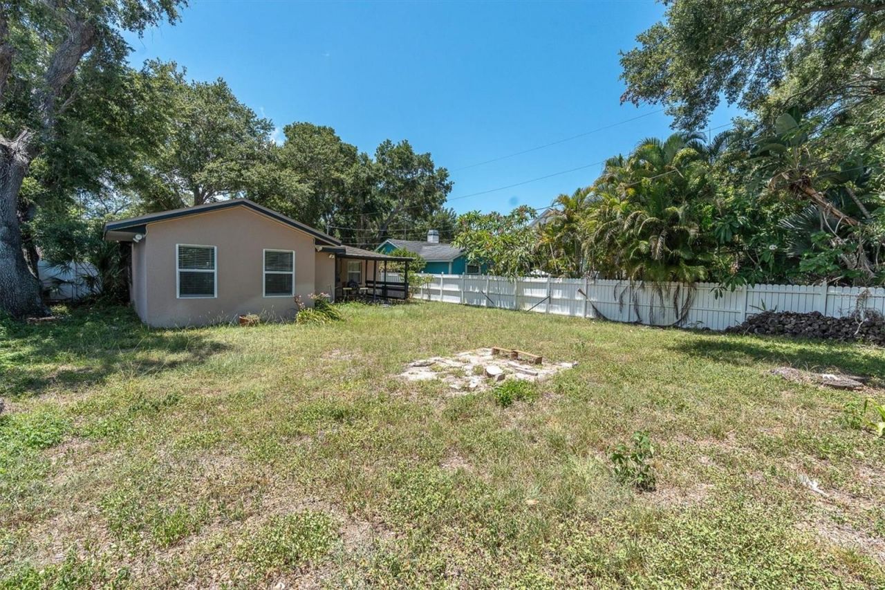 1966 Mckinley Street, Clearwater, FL 33765 Photo