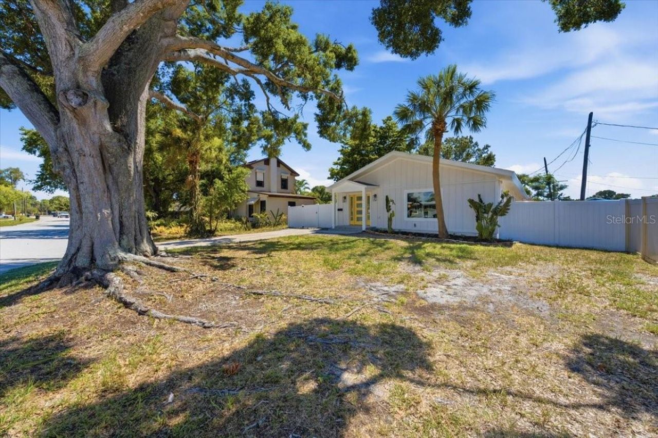 8452 6th Street N, Saint Petersburg, FL 33702 Photo