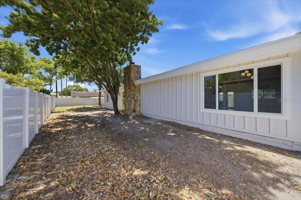 8452 6th Street N, Saint Petersburg, FL 33702 Photo